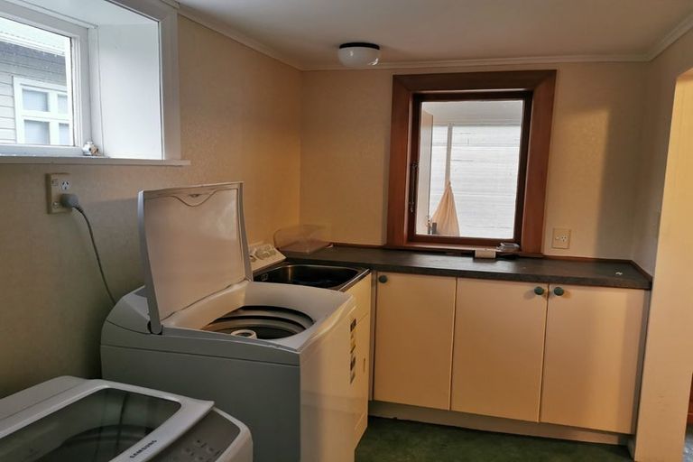 Photo of property in 92 Overtoun Terrace, Hataitai, Wellington, 6021