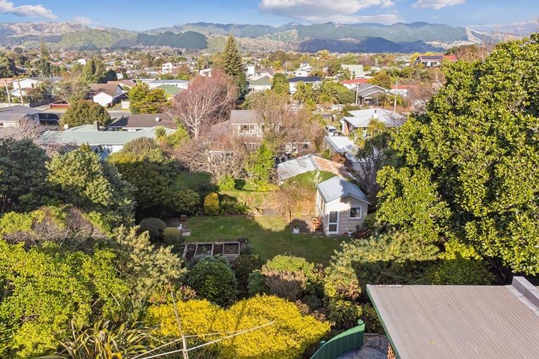 Photo of property in 8 Francis Road, Paraparaumu Beach, Paraparaumu, 5032