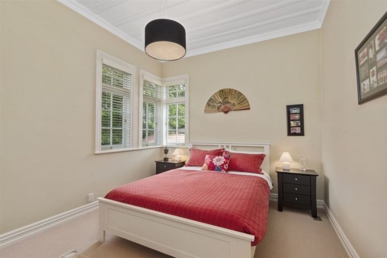 Photo of property in 1 Grove Road, Devonport, Auckland, 0624
