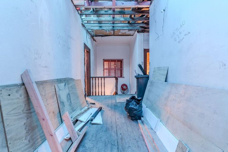 Photo of property in 1 Phillips Street, Kensington, Dunedin, 9011