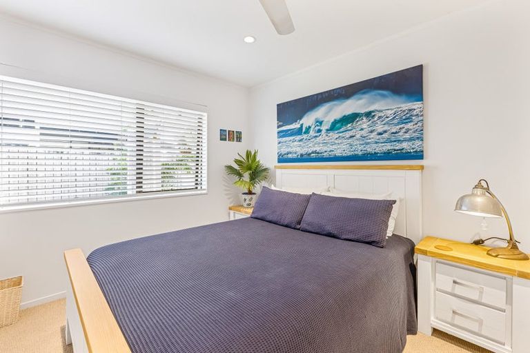 Photo of property in 9 Westpark Drive, West Harbour, Auckland, 0618