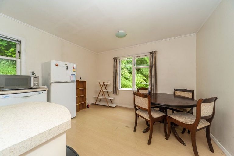 Photo of property in 54 Glenmore Street, Northland, Wellington, 6012