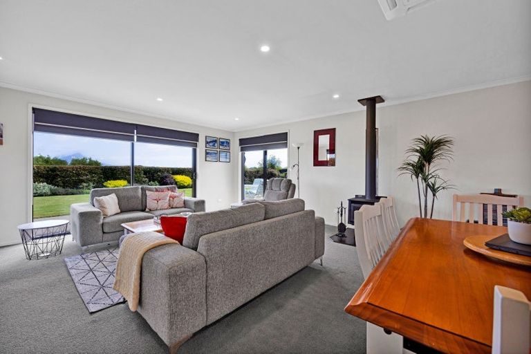 Photo of property in 472 Turuturu Road, Hawera, 4674