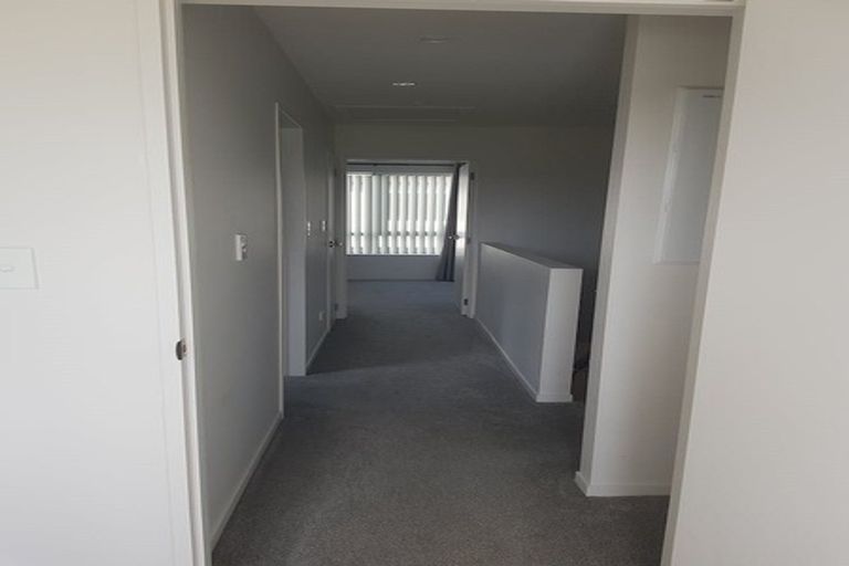 Photo of property in 17 Kaha Road, Takanini, 2110