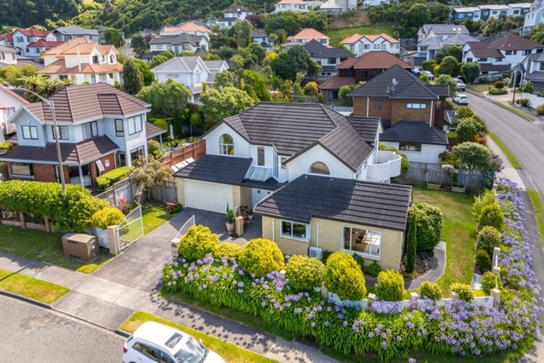 Photo of property in 138 Westchester Drive, Churton Park, Wellington, 6037