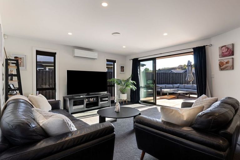 Photo of property in 40 Freedom Drive, Kelvin Grove, Palmerston North, 4414