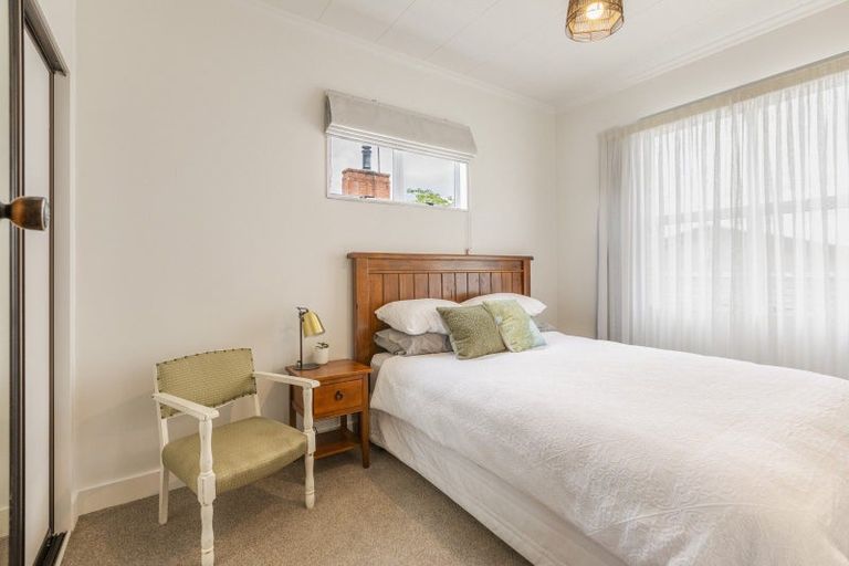 Photo of property in 8 Goodger Street, Waipukurau, 4200