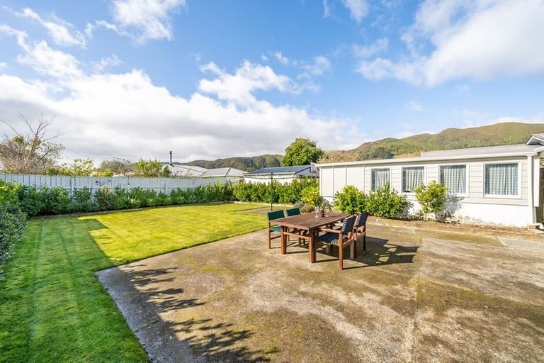 Photo of property in 3 Malone Road, Waterloo, Lower Hutt, 5011