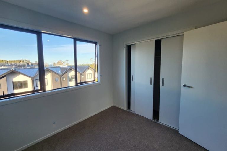 Photo of property in 12d Tikati Rise, Long Bay, Auckland, 0630
