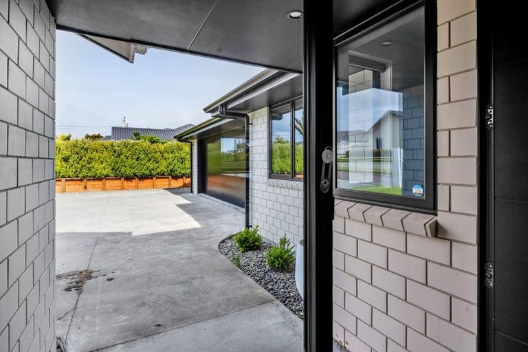 Photo of property in 3 Nikau Place, Hawera, 4610