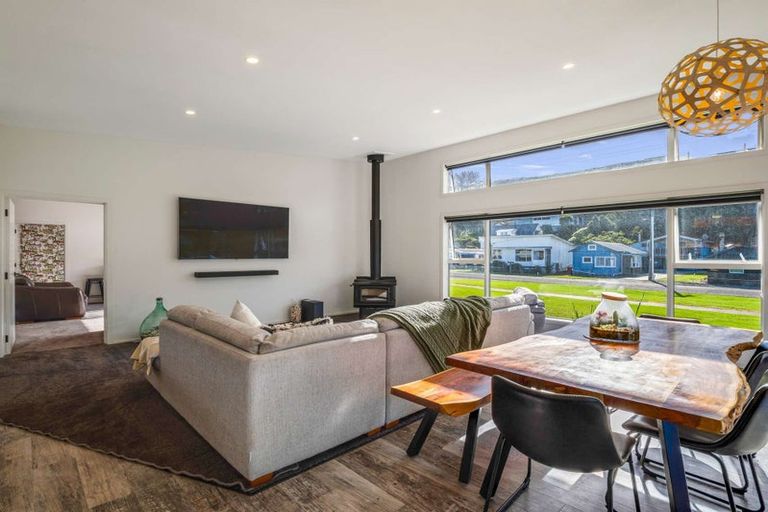 Photo of property in 14 Mowhanau Drive, Kai Iwi, Whanganui, 4574