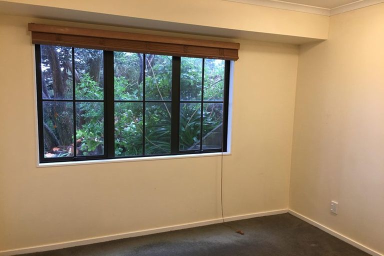 Photo of property in 37 Sydenham Street, Northland, Wellington, 6012