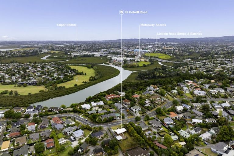 Photo of property in 92 Colwill Road, Massey, Auckland, 0614