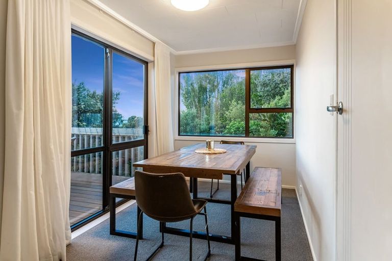 Photo of property in 4 Kahu Road, Paremata, Porirua, 5024