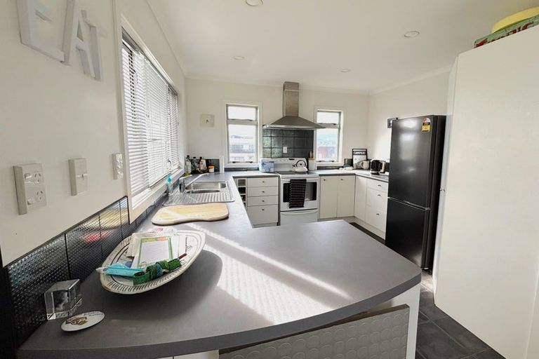 Photo of property in 22a Marine Parade South, Foxton Beach, Foxton, 4815