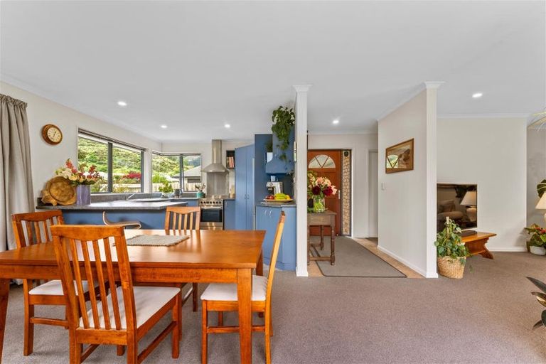 Photo of property in 8 Ngawhatu Road, Stoke, Nelson, 7011