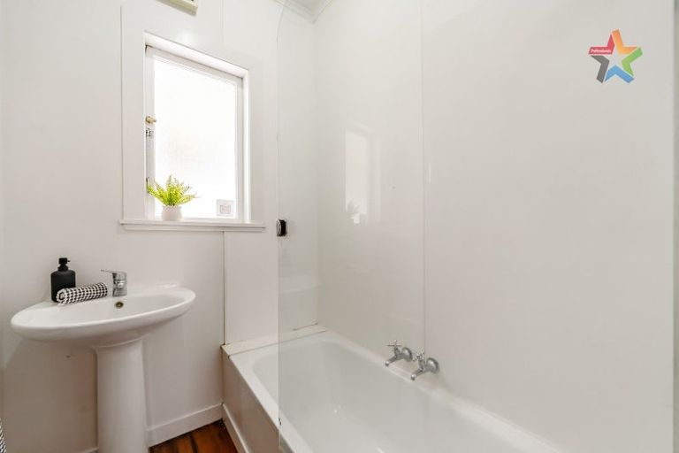 Photo of property in 49 Ribble Street, Island Bay, Wellington, 6023