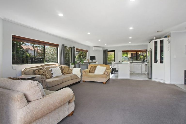 Photo of property in 33a Makora Road, Massey, Auckland, 0614