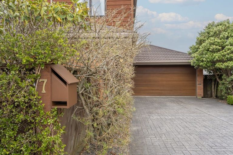 Photo of property in 7 Montrose Grove, Churton Park, Wellington, 6037