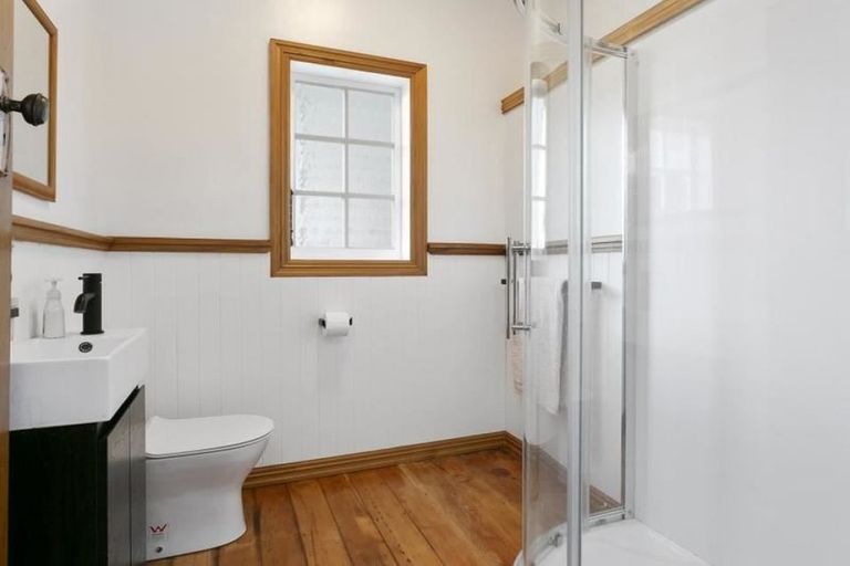 Photo of property in 27 Princes Street, Cambridge, 3434