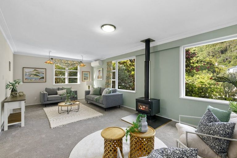 Photo of property in 343 Riverside Drive, Fairfield, Lower Hutt, 5011