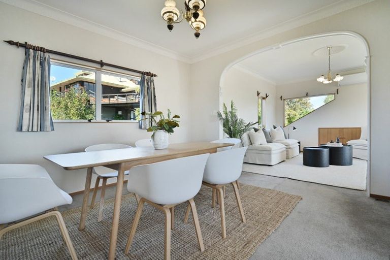 Photo of property in 14 Hunters Hill, Havelock North, 4130