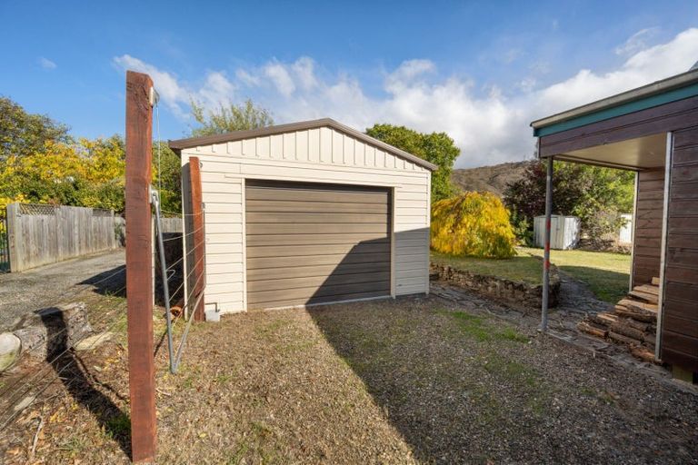 Photo of property in 5 Newcastle Street, Clyde, 9330