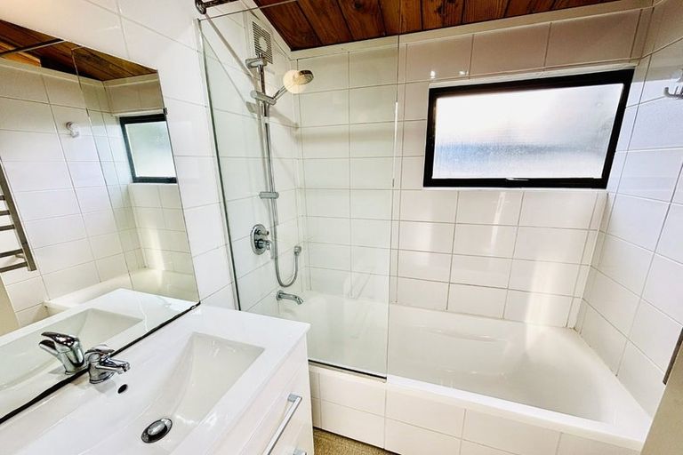 Photo of property in 10 Hicks Close, Whitby, Porirua, 5024