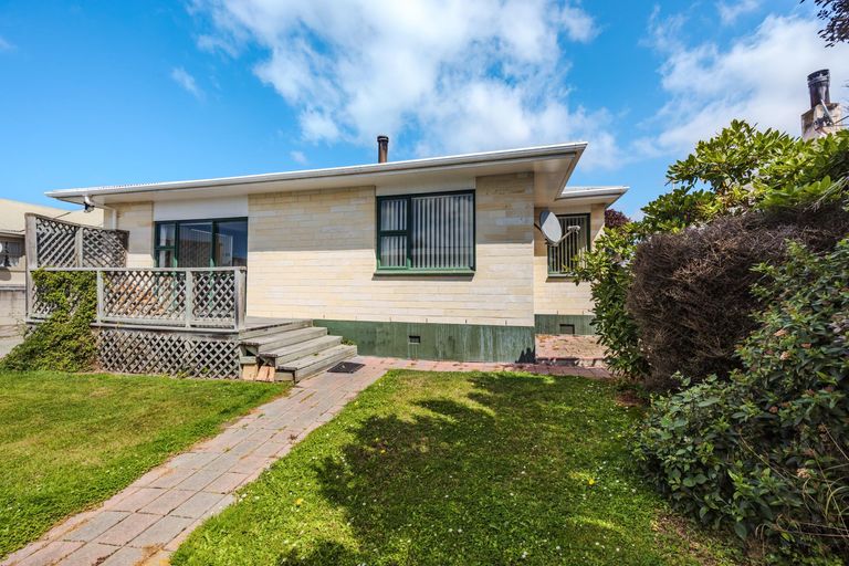 Photo of property in 30 Teviot Street, Oamaru North, Oamaru, 9400