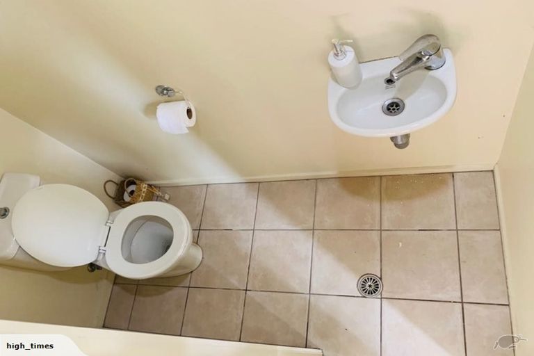 Photo of property in 2/49 Henderson Valley, Henderson, Auckland, 0612