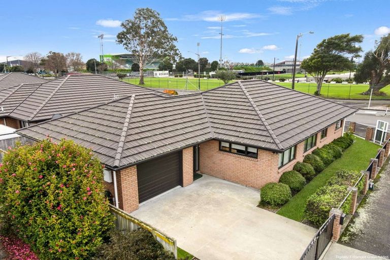Photo of property in 49 Cuba Street, Takaro, Palmerston North, 4412