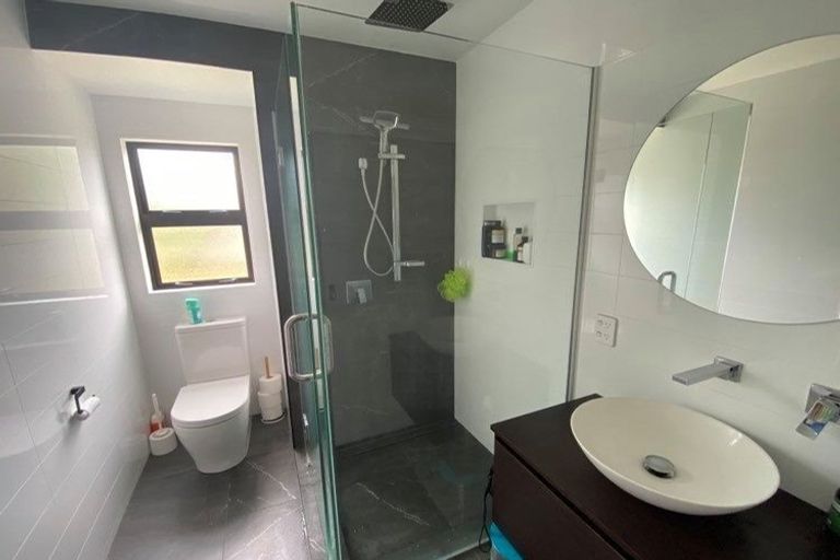 Photo of property in 75 Mazengarb Road, Paraparaumu Beach, Paraparaumu, 5032