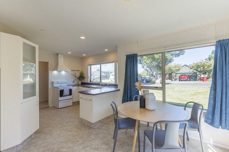 Photo of property in 3 Beachwater Grove, Paraparaumu Beach, Paraparaumu, 5032