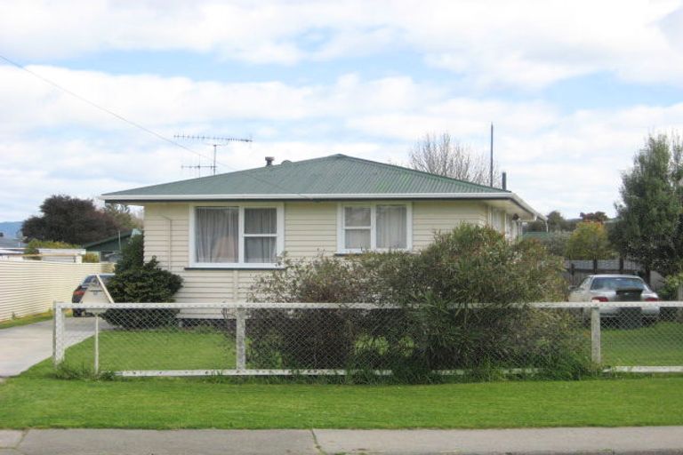 Photo of property in 17 Rata Avenue, Edgecumbe, 3120