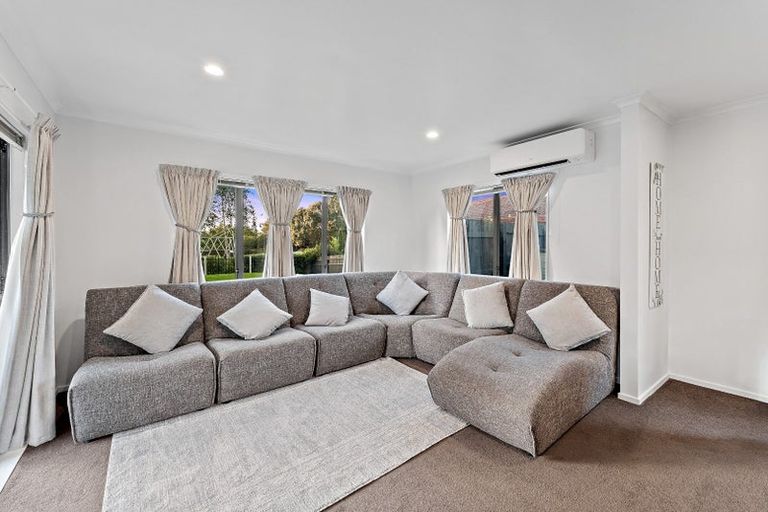 Photo of property in 2 Whitbourne Heights, Manurewa, Auckland, 2105