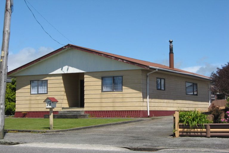 Photo of property in 58 Cobden Street, Westport, 7825