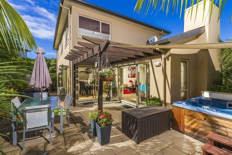Photo of property in 58 English Oak Drive, Schnapper Rock, Auckland, 0632