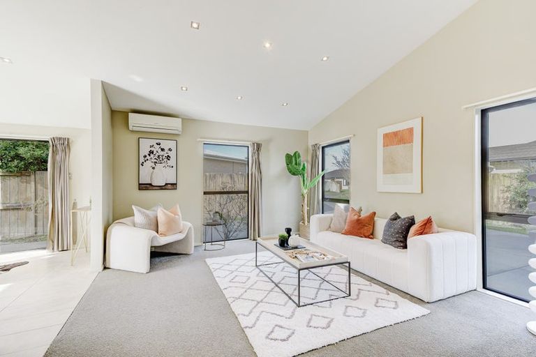 Photo of property in 15 Chadwick Place, Rototuna North, Hamilton, 3210