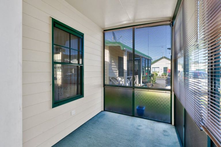 Photo of property in 70-76 Whiteley Street, Moturoa, New Plymouth, 4310