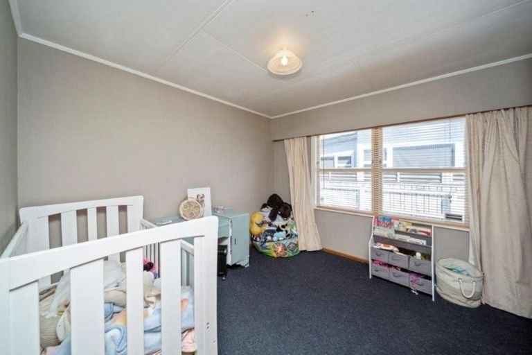 Photo of property in 25 Hunter Street, Hawera, 4610