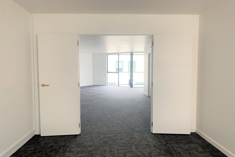 Photo of property in St James Courts, 3/77 Gloucester Street, Christchurch Central, Christchurch, 8013