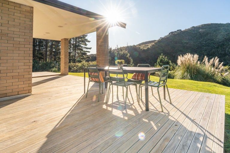 Photo of property in 150 Makara Road, Makara, Karori, 6972