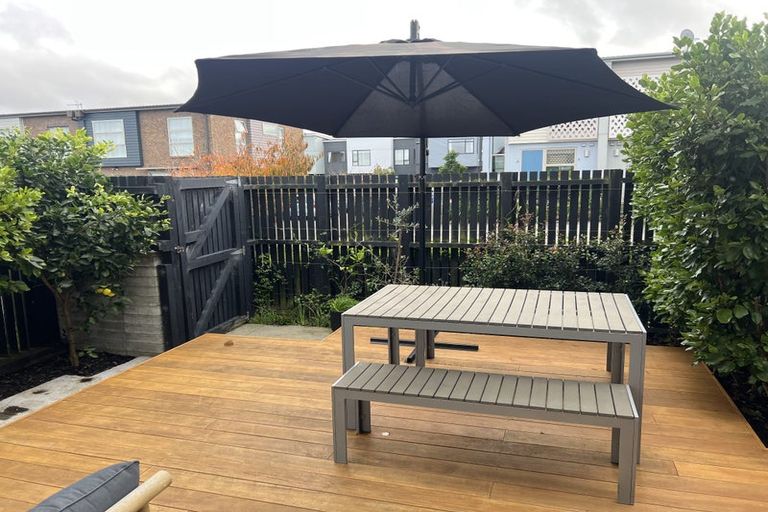 Photo of property in 20 Oioi Road, Hobsonville, Auckland, 0616