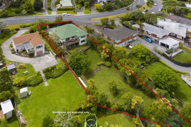 Photo of property in 528 Beach Road, Murrays Bay, Auckland, 0630