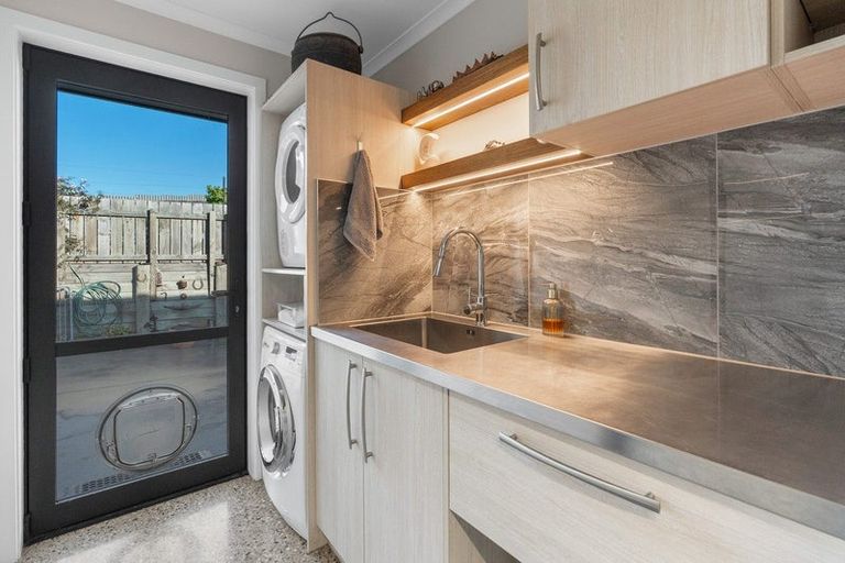 Photo of property in 9 Goddard Way, Sawyers Bay, Port Chalmers, 9023