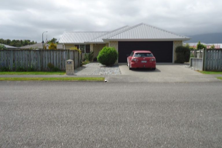 Photo of property in 39 Kawatiri Place, Westport, 7825