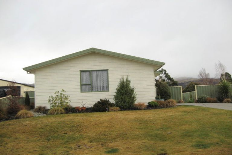 Photo of property in 6 Hotop Place, Cromwell, 9310