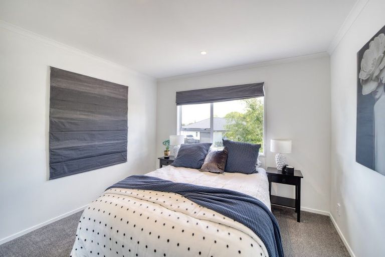 Photo of property in 15 Weka Close, Red Beach, 0932