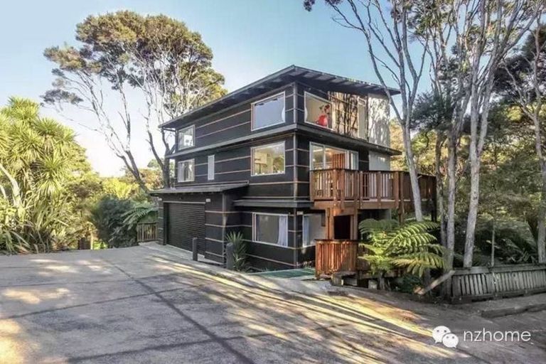 Photo of property in 51e Rimutaka Place, Titirangi, Auckland, 0604