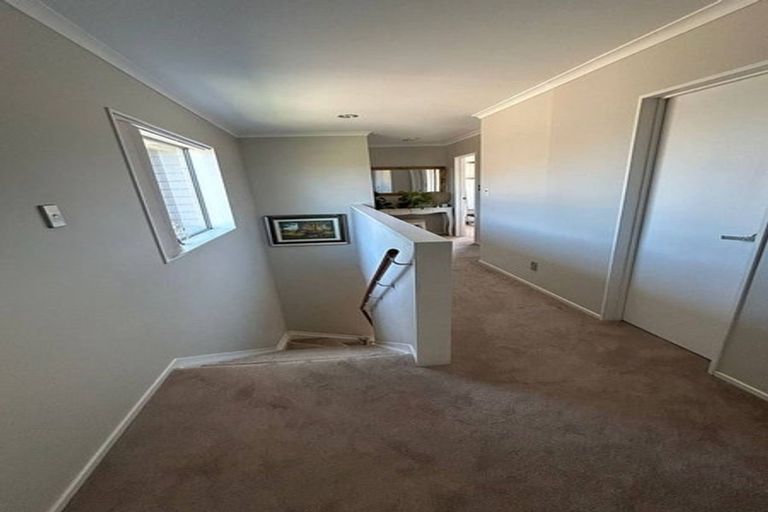 Photo of property in 23 Kerrykeel Drive, Flat Bush, Auckland, 2019